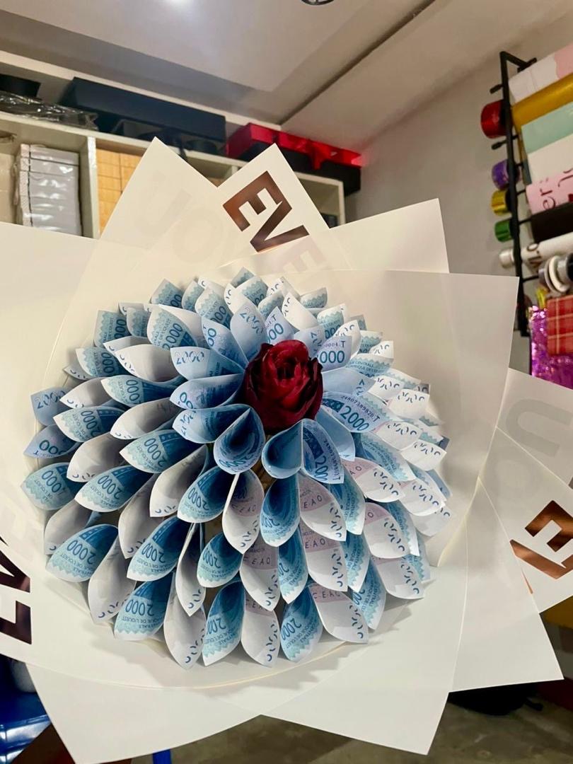 Royal Diamond – Bouquet 100K