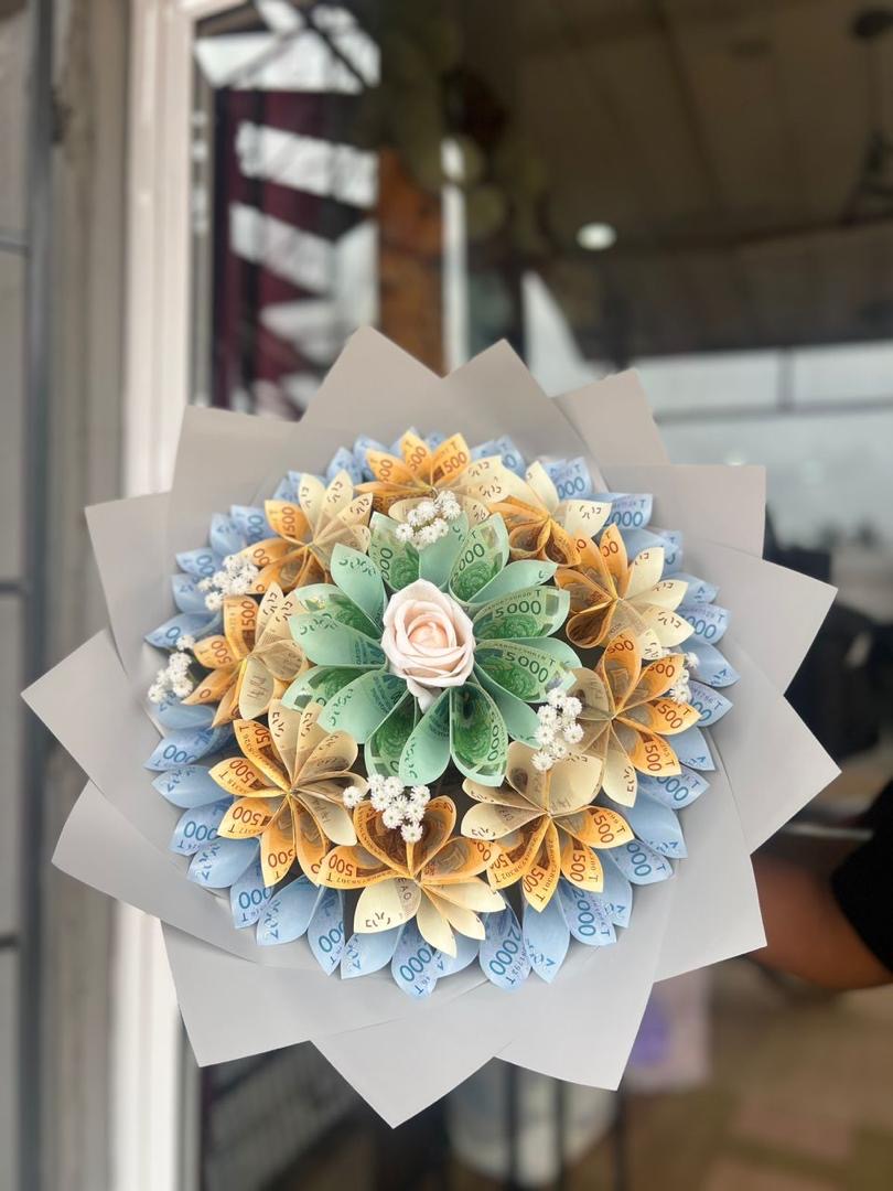 Royal Diamond – Bouquet 100K